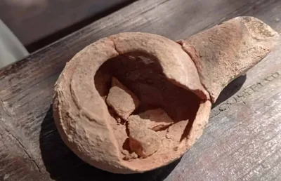 Lâmpada de óleo samaritana é encontrada no Monte Gerizim
