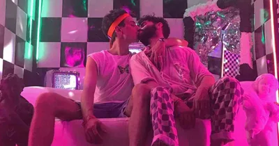 Filho de Eyshila publica foto beijando “namorido” e ganha milhares de likes