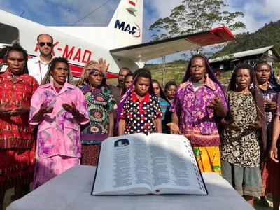 2.500 Bíblias são enviadas para tribo que matou seus primeiros missionários