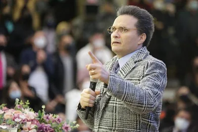 Que feio! Samuel Ferreira quer ganhar os créditos por reabertura de igrejas