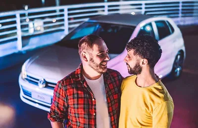 Volkswagen é alvo de críticas após campanha com gays