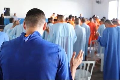 Novo estudo mostra que a fé tem um efeito positivo na saúde mental de presos