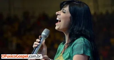 Vídeo raro mostra Fernanda Brum cantando música de Marisa Monte na TV