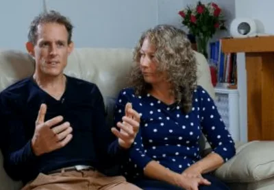 Pais cristãos pedem mudança na política escolar da Igreja da Inglaterra