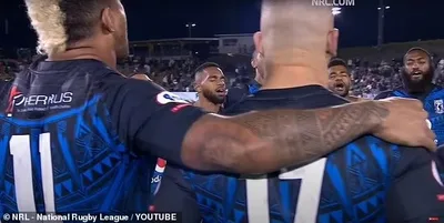 Jogadores de times rivais se unem em oração e louvor no Campeonato Mundial de Rugby
