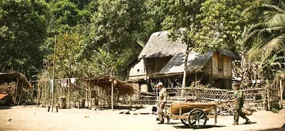 Após conversão, jovens são expulsos da aldeia em que viviam no Laos
