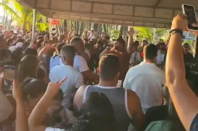 Banda gospel faz roda de pagode e é detonada; “Não são crentes”