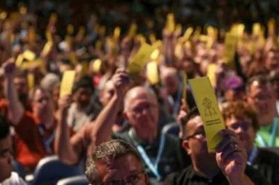 Convenção Batista aprova novas restrições contra uniões homoafetivas e pílulas abortivas