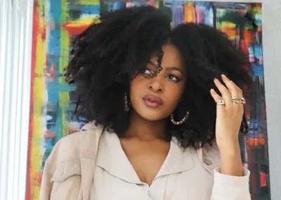 Jamily abandona gospel para cantar música secular: ‘Quero me sentir feliz'