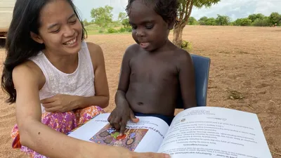 Jovem vive profecia recebida aos 9 anos: "Deus disse que eu dirigiria uma escola"