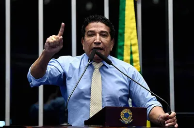 Cid denunciou Magno Malta como membro de um grupo radical pró-golpe