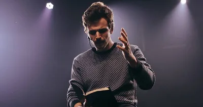 “Fomos gerados pelo sêmen de Deus”, declara pastor e causa polêmica