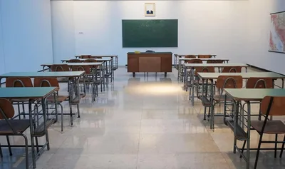 Estudante enfrenta ataques por ler a Bíblia em escola da Flórida