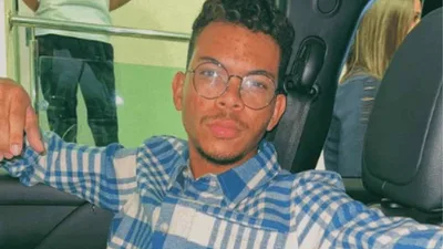 Jessé Aguiar chama a atenção da web ao postar foto de arma de fogo