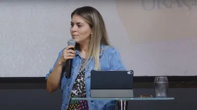 ‘Jesus intercede até hoje’, diz Val Gonçalves sobre o poder da oração
