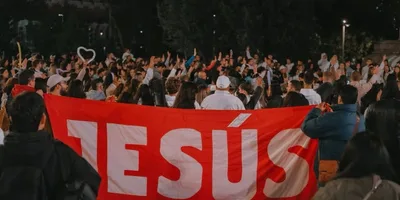 Mais de 1.000 jovens evangelizam em Madri e dezenas aceitam Jesus: \"Vivemos um despertar\"