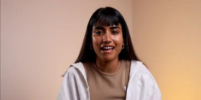 Ex-hare krishna é curada da esquizofrenia após ser batizada: “Jesus me salvou”