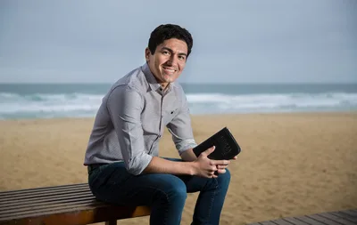 Após sucesso nas redes sociais, Pr. Antônio Júnior lança livro devocional