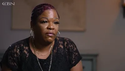 "Deus me curou enquanto eu dormia", testemunha mulher que sofria com dores nas mãos