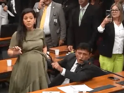 Deputada grávida é escolhida para relatoria do Estatuto do Nascituro