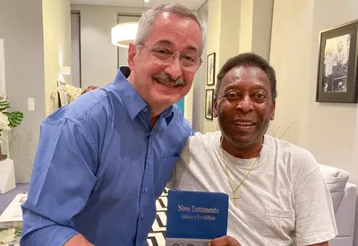 Pelé ganhou Novo Testamento antes de morrer