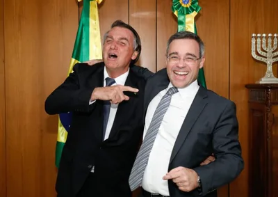 Mendonça vota por rejeitar ação de Bolsonaro contra Moraes