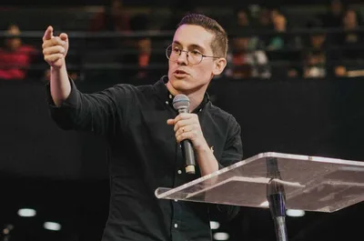 Polêmica no altar: Jefferson da dupla com Suellen reage a críticas contra o worship