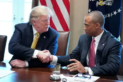 Pastor é escolhido por Trump para ser assessor na Casa Branca