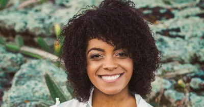 Em meio a crise financeira no Brasil cantora gospel ganha milhares de Reais e chama atenção