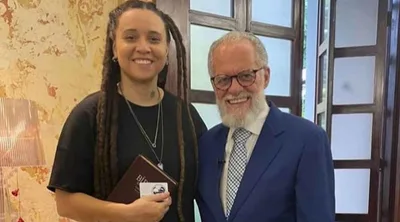 Pastora Priscila Coelho se pronuncia após desligamento da Lagoinha