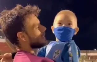 Goleiro fala da luta do filho contra câncer: ‘Em nome de Deus creio que está curado’