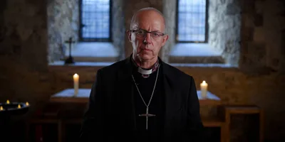 Líder da Igreja da Inglaterra defensor da agenda LGBT renuncia após escândalo de abusos