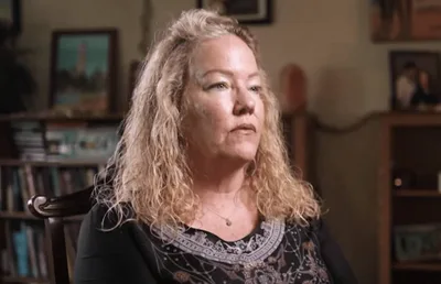 Mulher encontra Jesus dentro da prisão através de testemunho de gângster