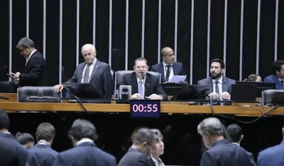 Câmara reage contra o STF e cria comissão especial para debater drogas