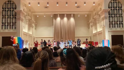 Igreja Metodista Unida abre as portas para show anual de drag queen