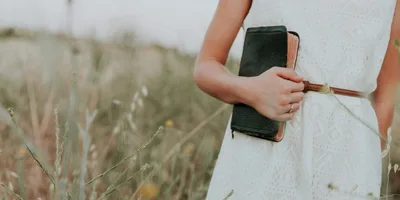 Deus criou a mulher para ser mulher!