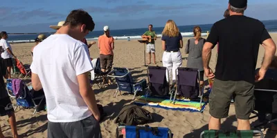 Autoridades de Los Angeles proíbem igreja de fazer cultos em praia