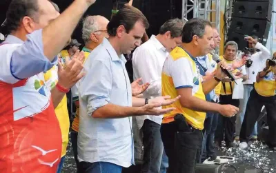 “Não autorizei”, diz Silas Malafaia sobre panfleto de Eduardo Paes com sua foto