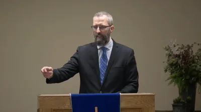 Pastor que foi preso por fazer cultos no Canadá ministrou companheiros de cela