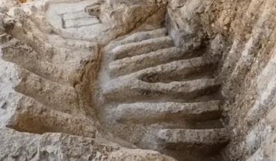 Arqueólogos descobrem fosso de 3.000 anos separando a Cidade de Davi do Monte do Templo