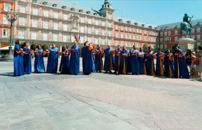 Coral Kadmiel lança clipe gravado na Espanha