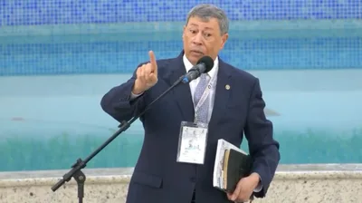 Unicismo na Voz da Verdade: pastor rejeita músicas na Assembleia