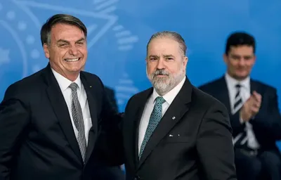 Bolsonaro volta a indicar Augusto Aras para mais um mandato como PGR