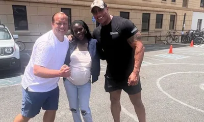 "The Rock" surpreende pastor com apoio a projeto social