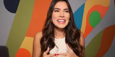 \"Eu tinha tudo mas não estava completa\", diz ex-BBB Adriana Sant’anna ao voltar para Jesus