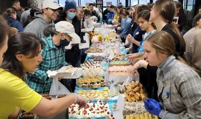 Igreja arrecada US$ 145.000 com venda de pães e bolos para ajudar os ucranianos
