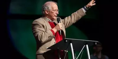 \"Todos nós precisamos desesperadamente do Espírito Santo para nos guiar\", diz John Piper