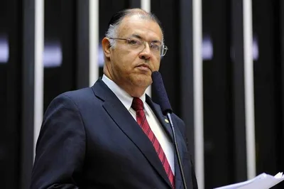 Pastor Eurico se filia ao PL de Anderson Ferreira