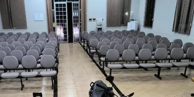 Homem invade culto com moto e fere três pessoas com faca no RS