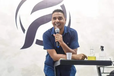 Pastor faz alerta sério sobre depressão e “profecias” para interromper tratamento